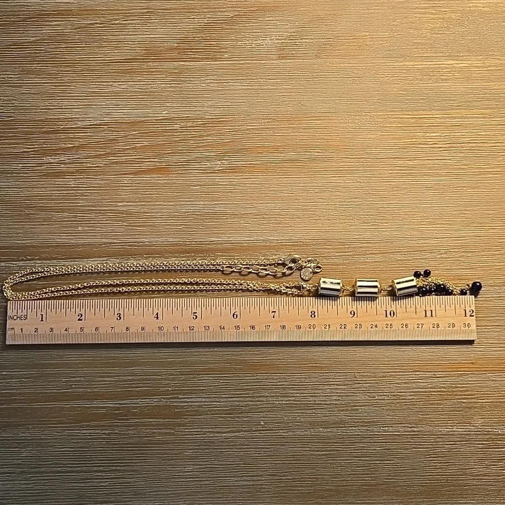 Blue And White Talbot's Pendant & Earrings - Picture 4 of 6